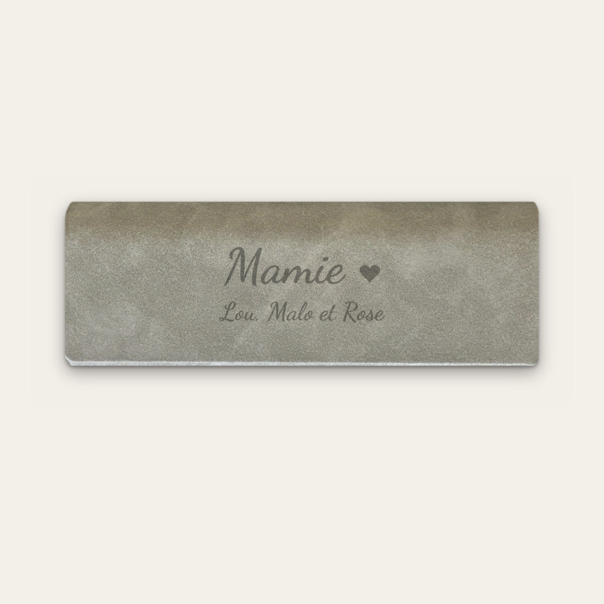 Étui à lunettes mamie personnalisé, gravé — Gris — gravure « Mamie » / « Lou, Malo et Rose »