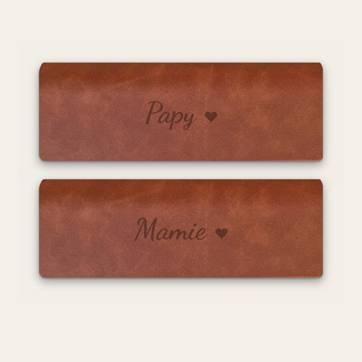 Lot de 2 étuis à lunettes papy et mamie, gravés — Châtaigne — gravure « Papy » et « Mamie »