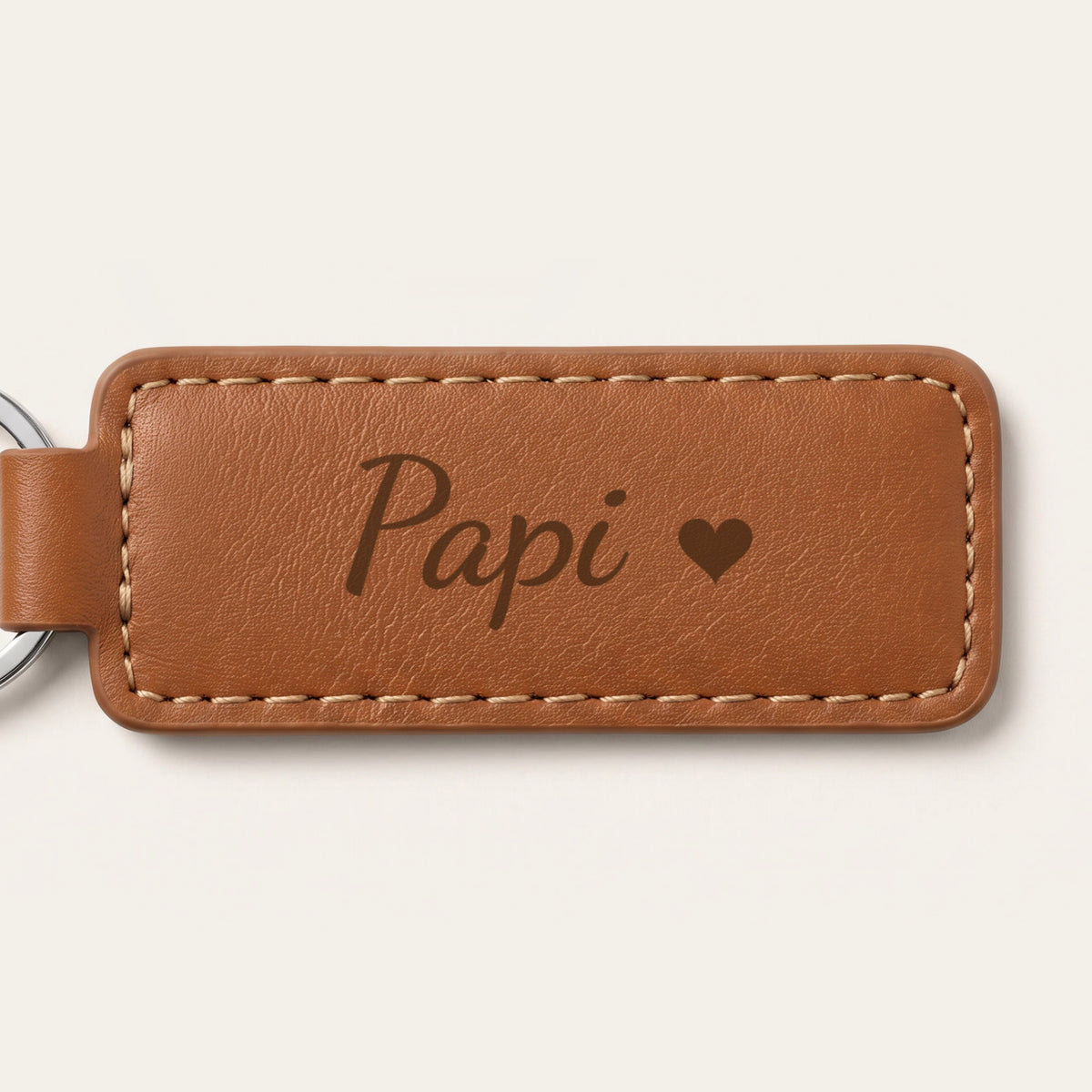 Lot de 2 porte-clés papi et mamie, gravés — rectangle, gros plan de la gravure (Caramel)