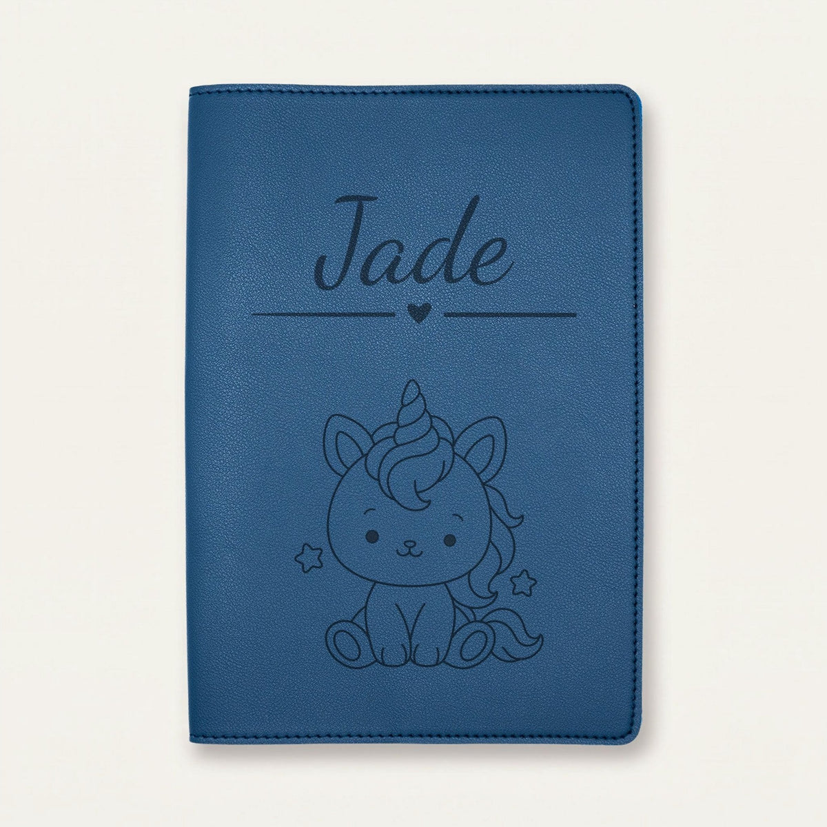 Protège carnet de santé bébé fille personnalisé – Licorne — Bleu nuit — gravure « Jade »