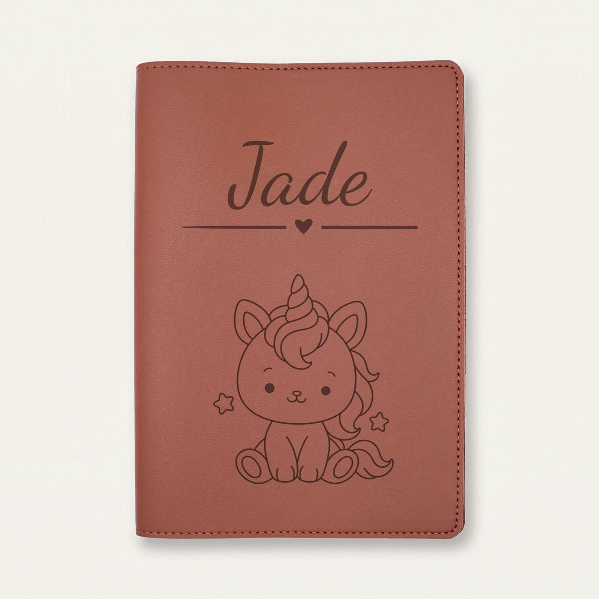 Protège carnet de santé bébé fille personnalisé – Licorne — Chocolat — gravure « Jade »