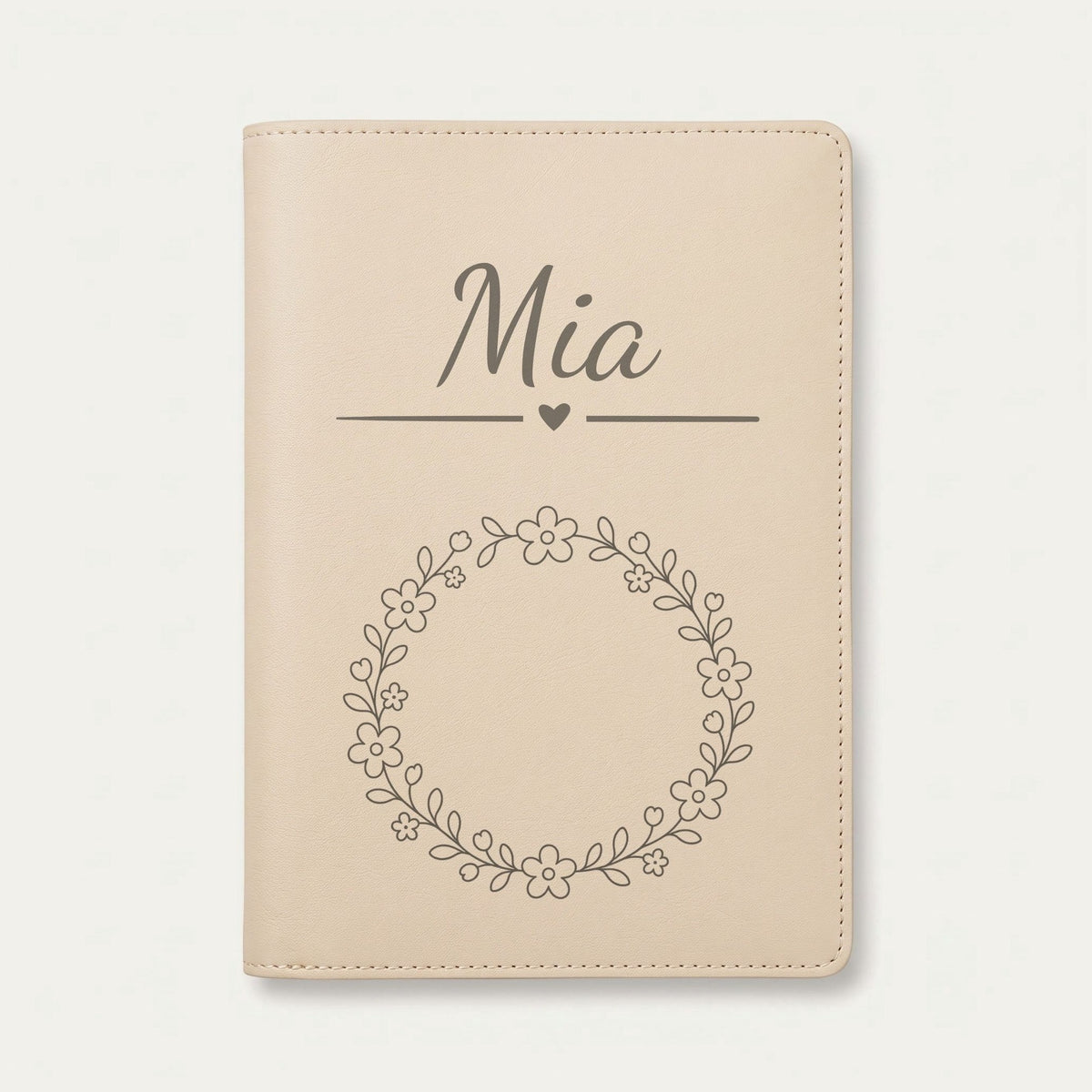 Protège carnet de santé bébé fille personnalisé – Petites fleurs — Crème vanille — gravure « Mia »