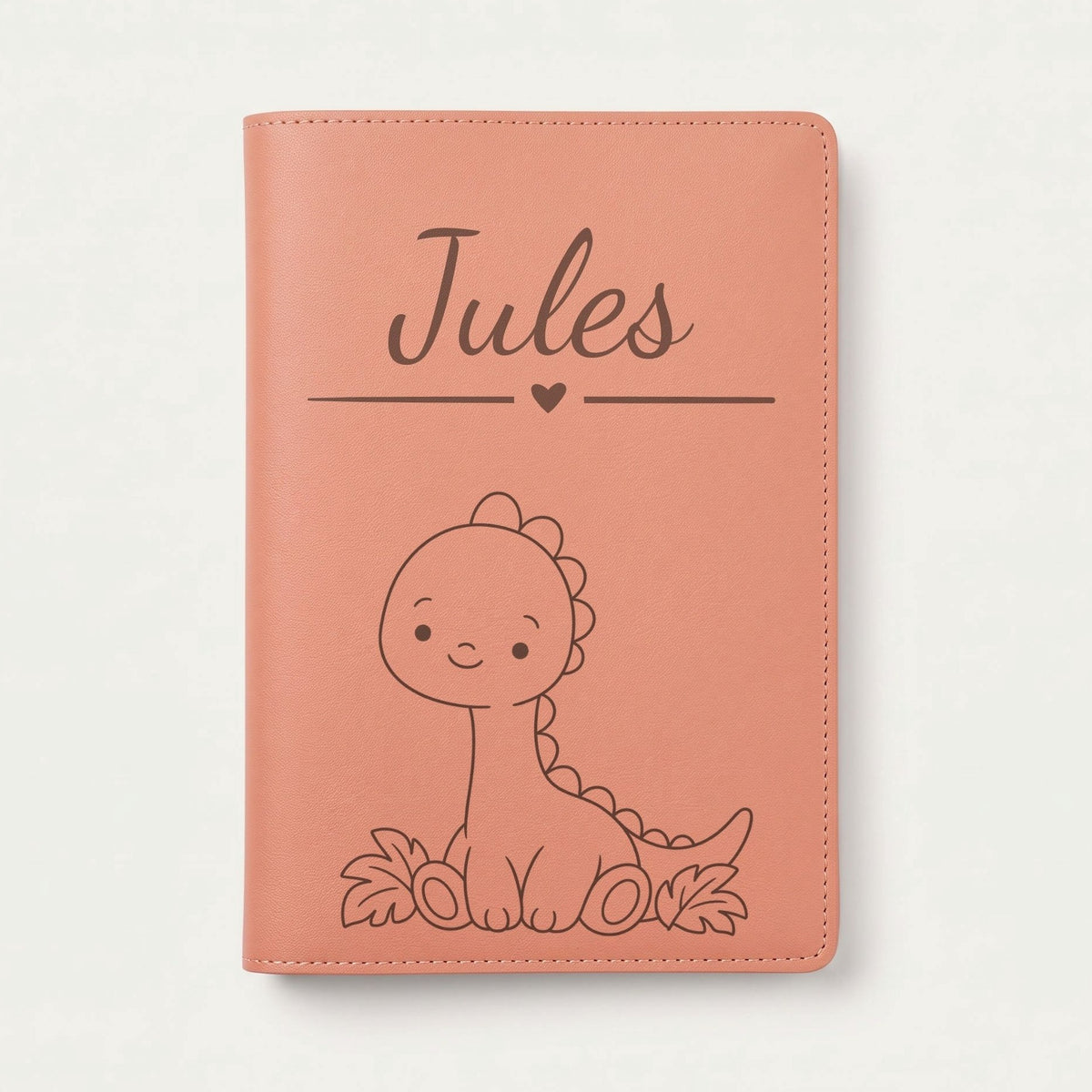 Protège carnet de santé bébé garçon personnalisé – Dinosaure — Terracotta — gravure « Jules »