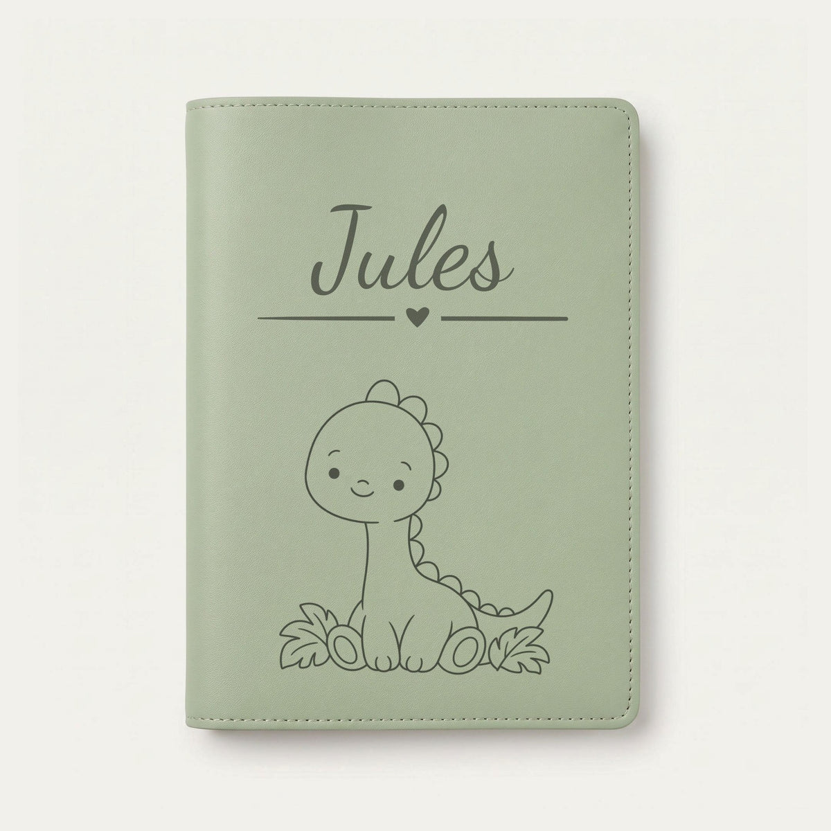 Protège carnet de santé bébé garçon personnalisé – Dinosaure — Vert sauge — gravure « Jules »