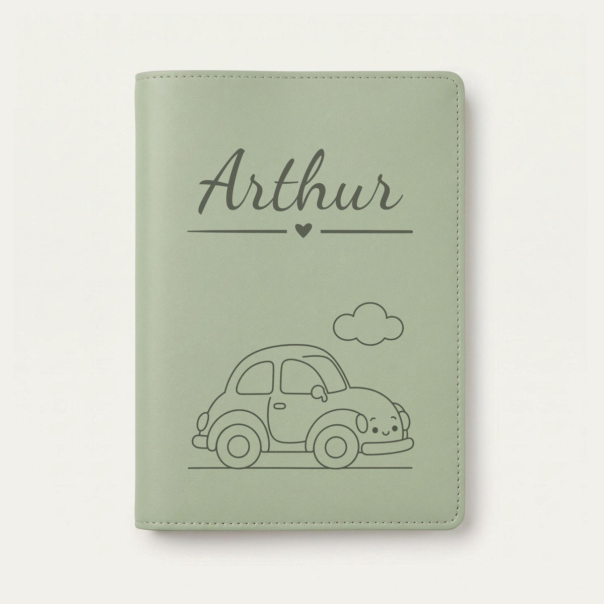 Protège carnet de santé bébé garçon personnalisé – Voitures — Vert sauge — gravure « Arthur »