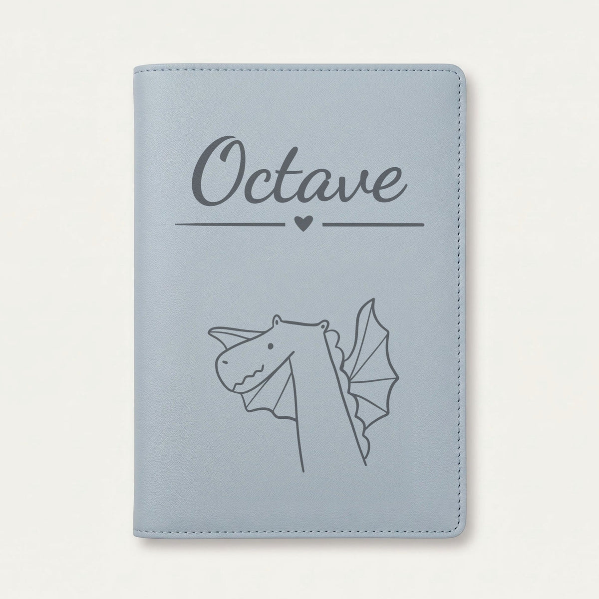Protège carnet de santé bébé personnalisé – Dragon — Bleu nuage — gravure « Octave »