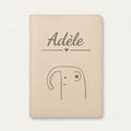 Protège carnet de santé bébé personnalisé – Éléphant — Crème vanille — gravure « Adèle »