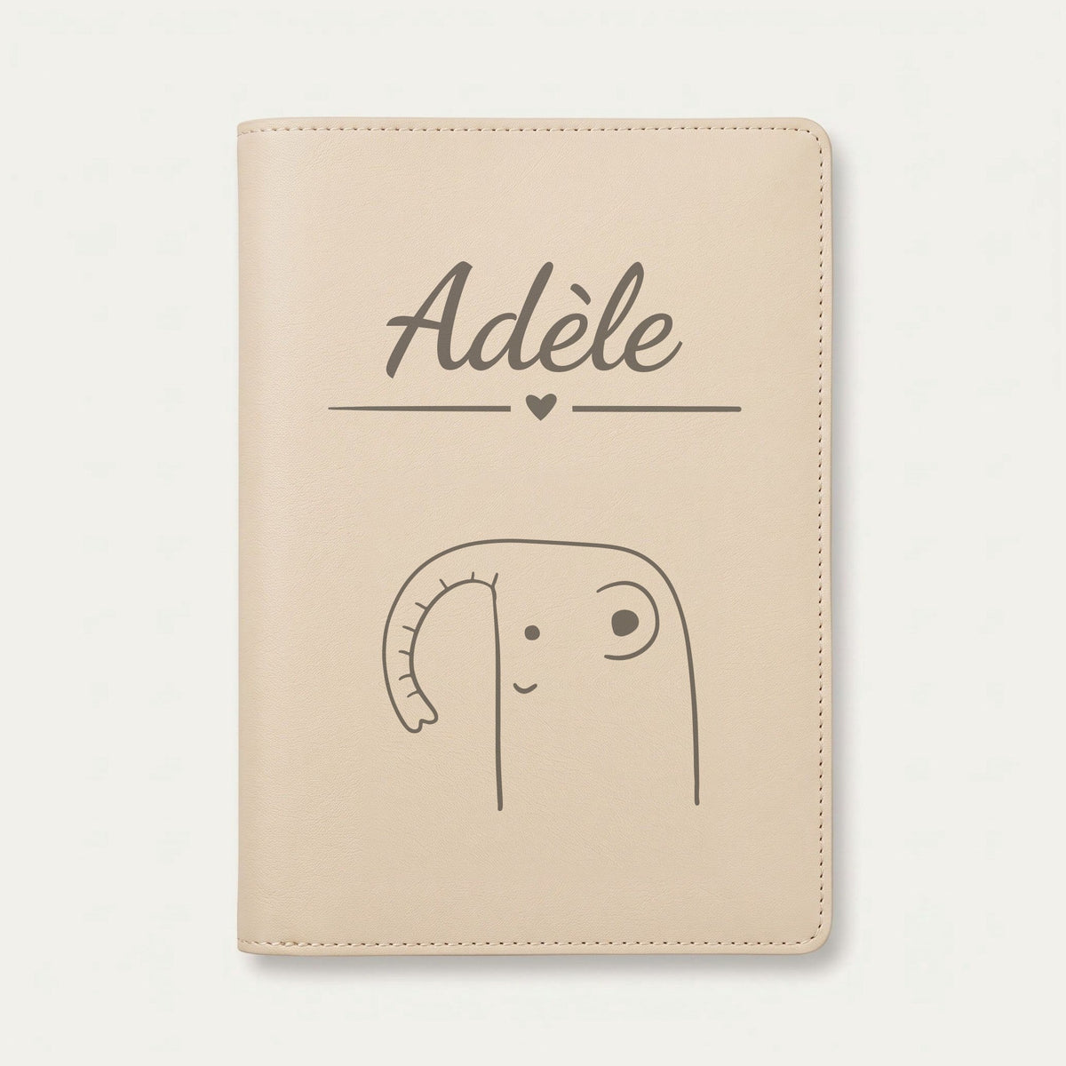 Protège carnet de santé bébé personnalisé – Éléphant — Crème vanille — gravure « Adèle »