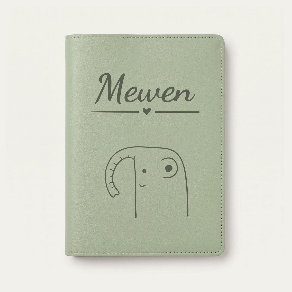 Protège carnet de santé bébé personnalisé – Éléphant — Vert sauge — gravure « Mewen »