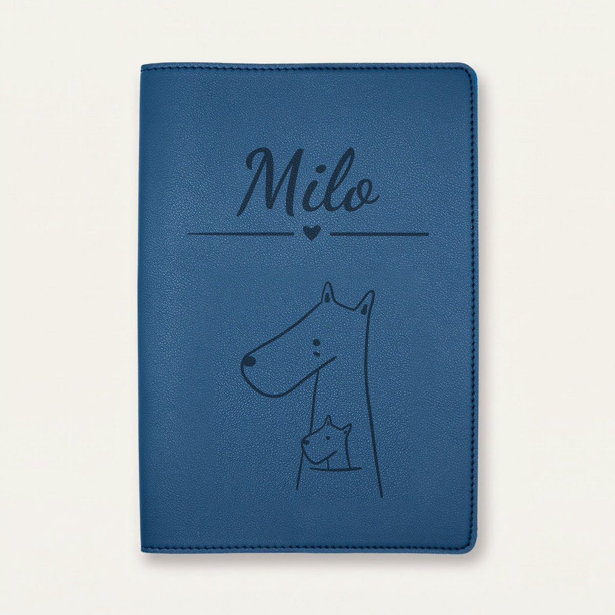Protège carnet de santé bébé personnalisé – Kangourou et son petit — Bleu nuit — gravure « Milo »