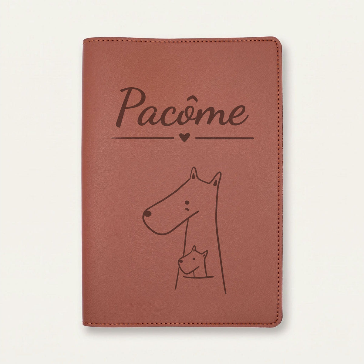 Protège carnet de santé bébé personnalisé – Kangourou et son petit — Chocolat — gravure « Pacôme »
