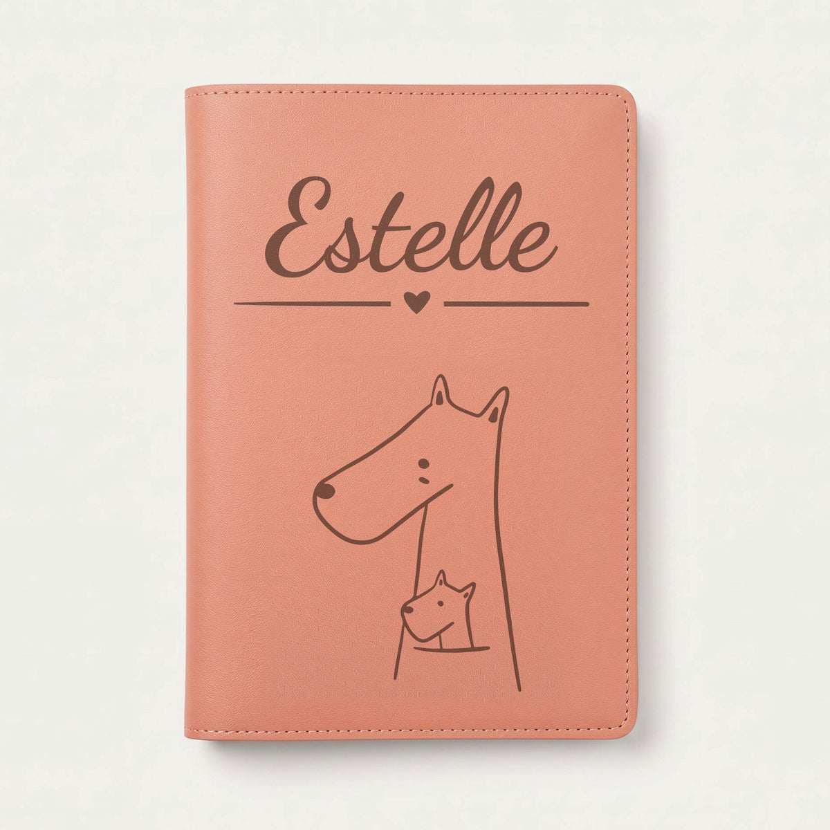 Protège carnet de santé bébé personnalisé – Kangourou et son petit — Terracotta — gravure « Estelle »
