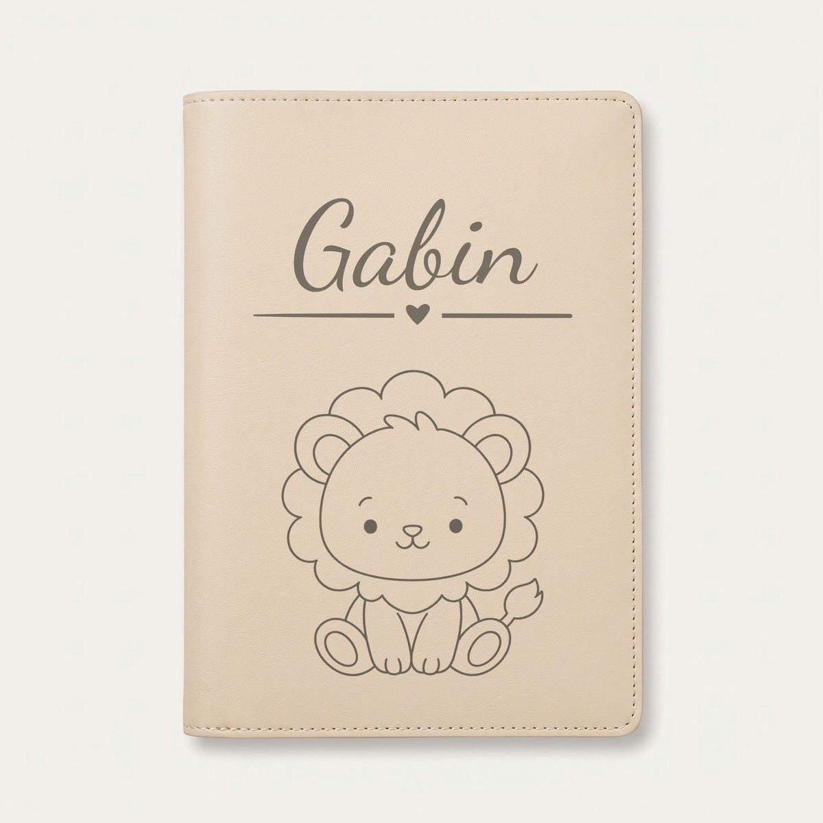 Protège carnet de santé bébé personnalisé – Lion — Crème vanille — gravure « Gabin »