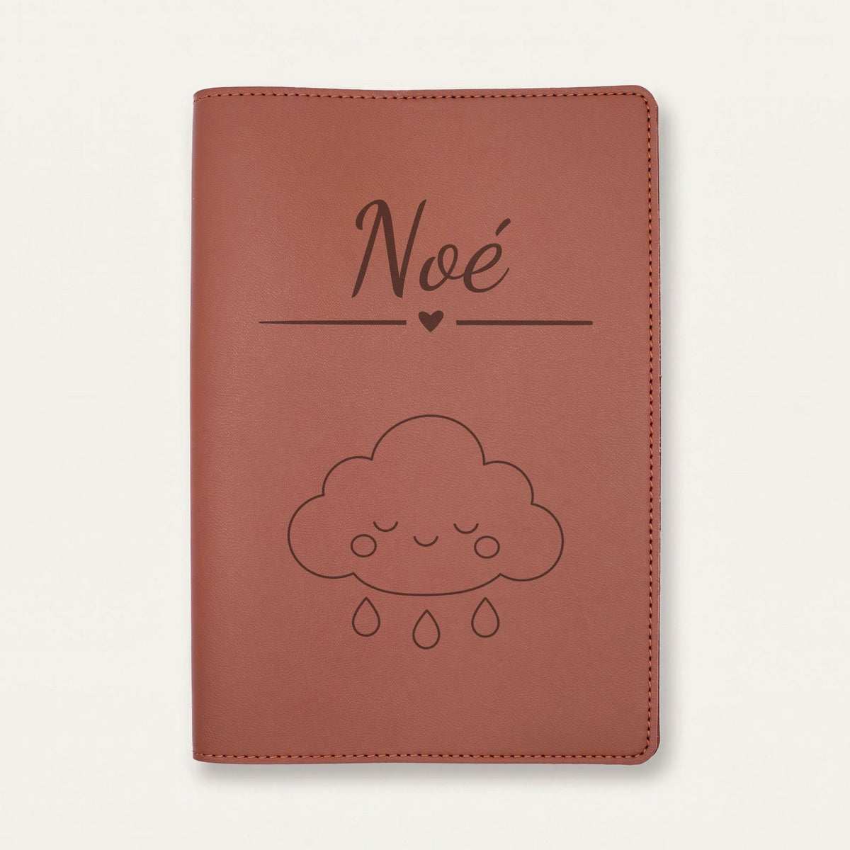 Protège carnet de santé bébé personnalisé – Nuage — Chocolat — gravure « Noé »