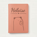 Protège carnet de santé bébé personnalisé – Ours curieux — Terracotta — gravure « Héloïse »