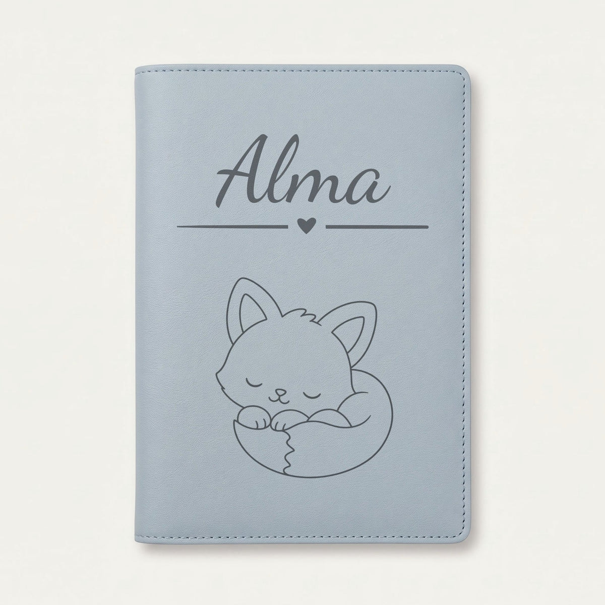 Protège carnet de santé bébé personnalisé – Renard — Bleu nuage — gravure « Alma »