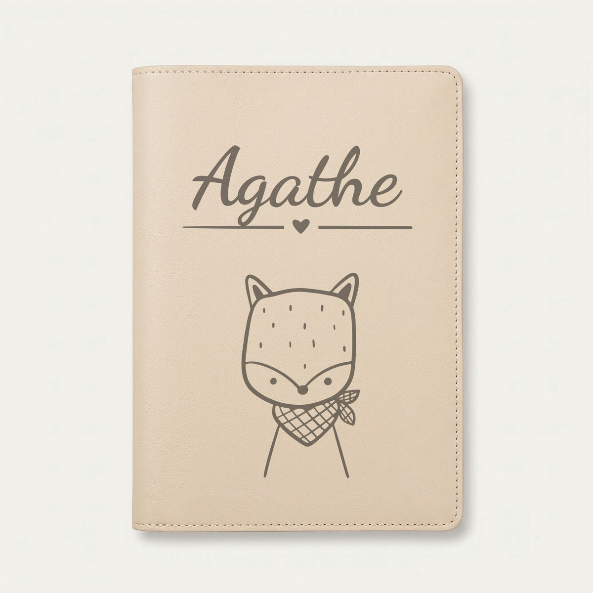 Protège carnet de santé bébé personnalisé – Renard au foulard — Crème vanille — gravure « Agathe »