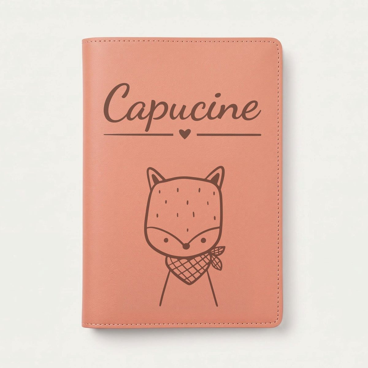 Protège carnet de santé bébé personnalisé – Renard au foulard — Terracotta — gravure « Capucine »