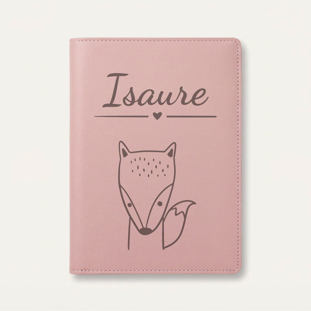 Protège carnet de santé bébé personnalisé – Renard à la queue touffue — Rose dragée — gravure « Isaure »