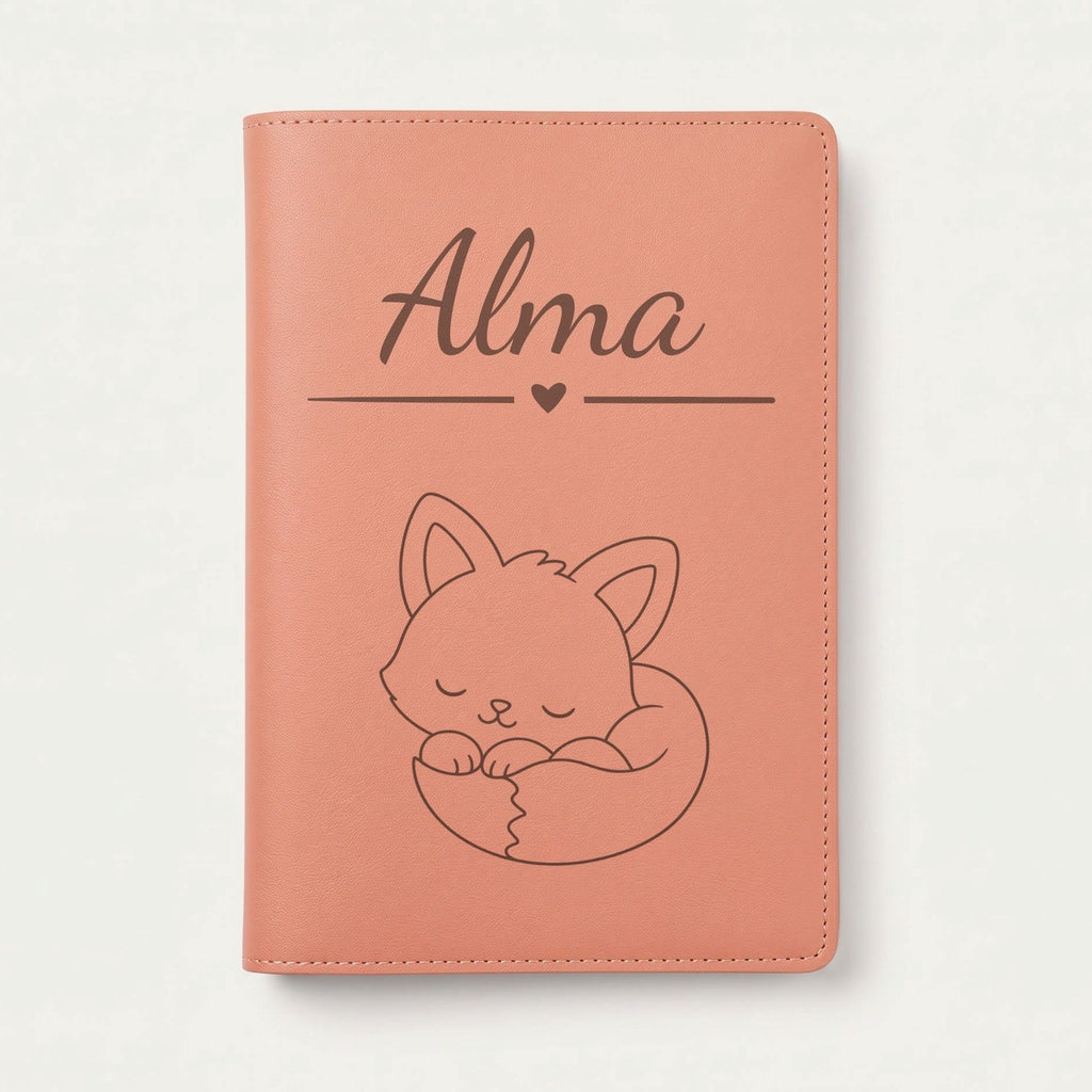 Protège carnet de santé bébé personnalisé – Renard — Terracotta — gravure « Alma »