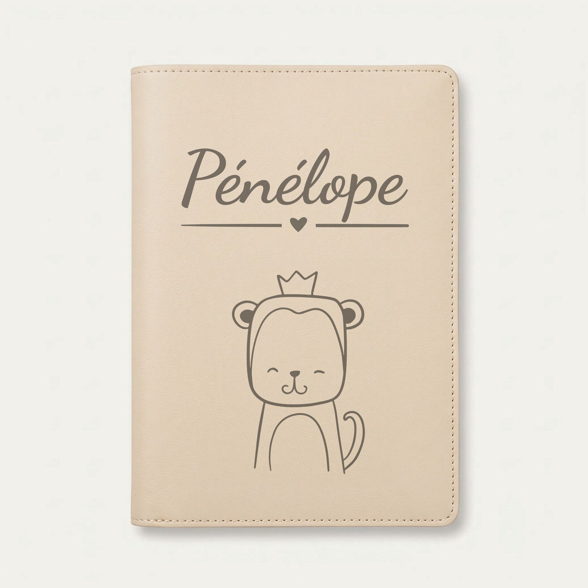 Protège carnet de santé bébé personnalisé – Singe à la couronne — Crème vanille — gravure « Pénélope »