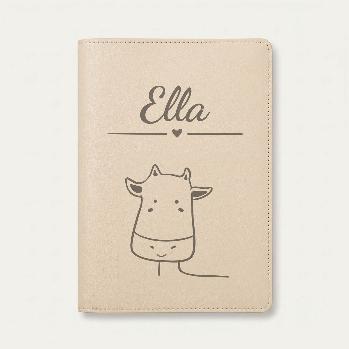 Protège carnet de santé bébé personnalisé – Vache souriante — Crème vanille — gravure « Ella »