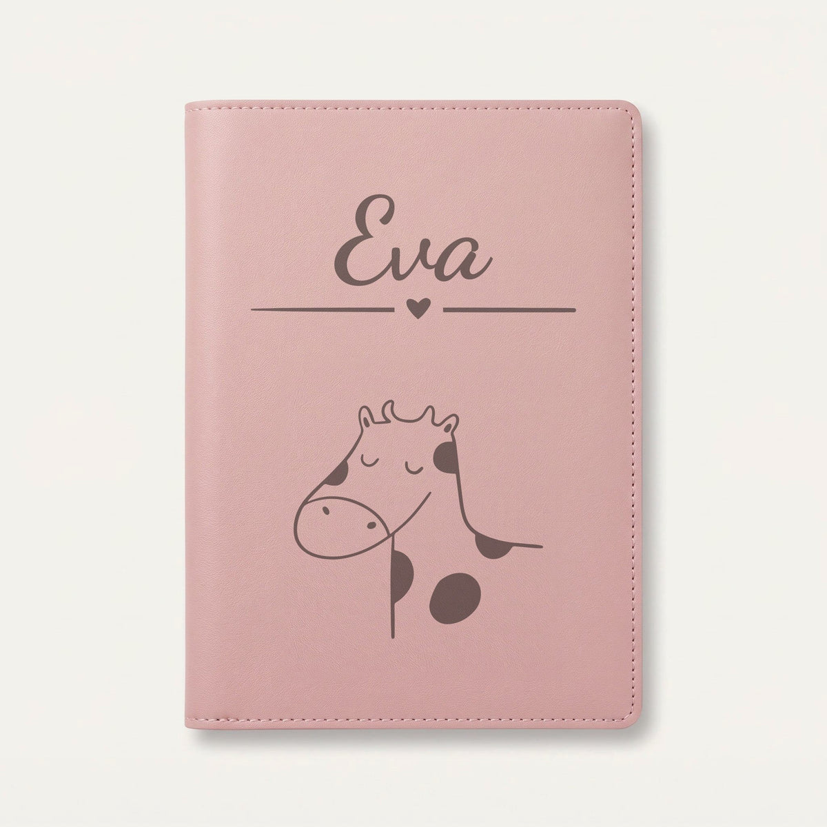 Protège carnet de santé bébé personnalisé – Vache tachetée — Rose dragée — gravure « Eva »