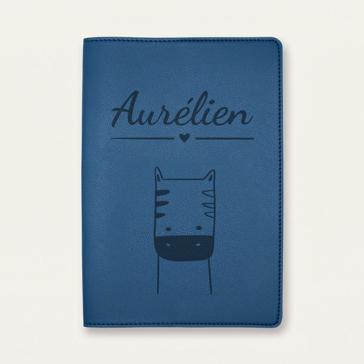 Protège carnet de santé bébé personnalisé – Zèbre — Bleu nuit — gravure « Aurélien »