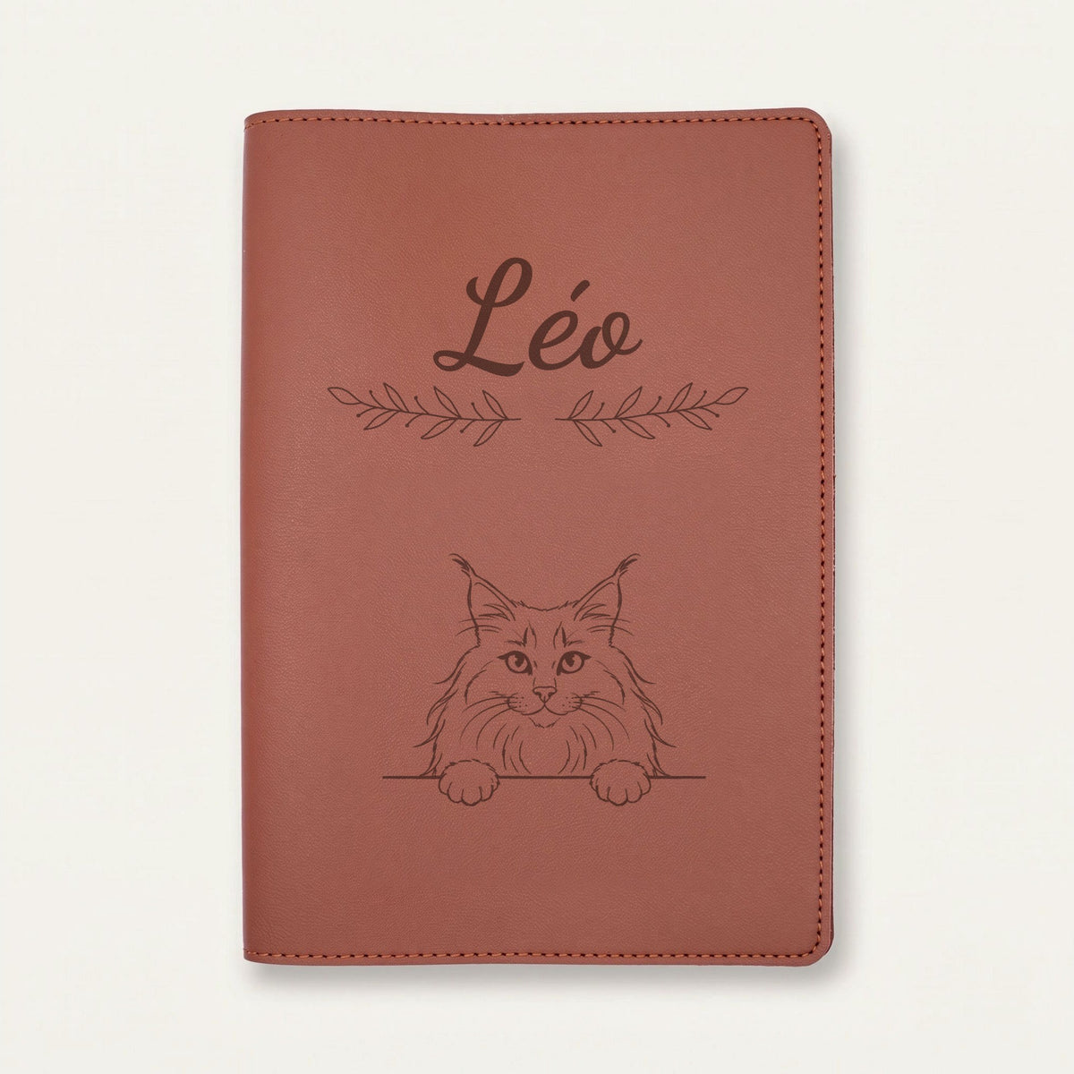 Protège carnet de santé chat personnalisé – Norvégien — Chocolat — Rameaux — gravure « Léo »
