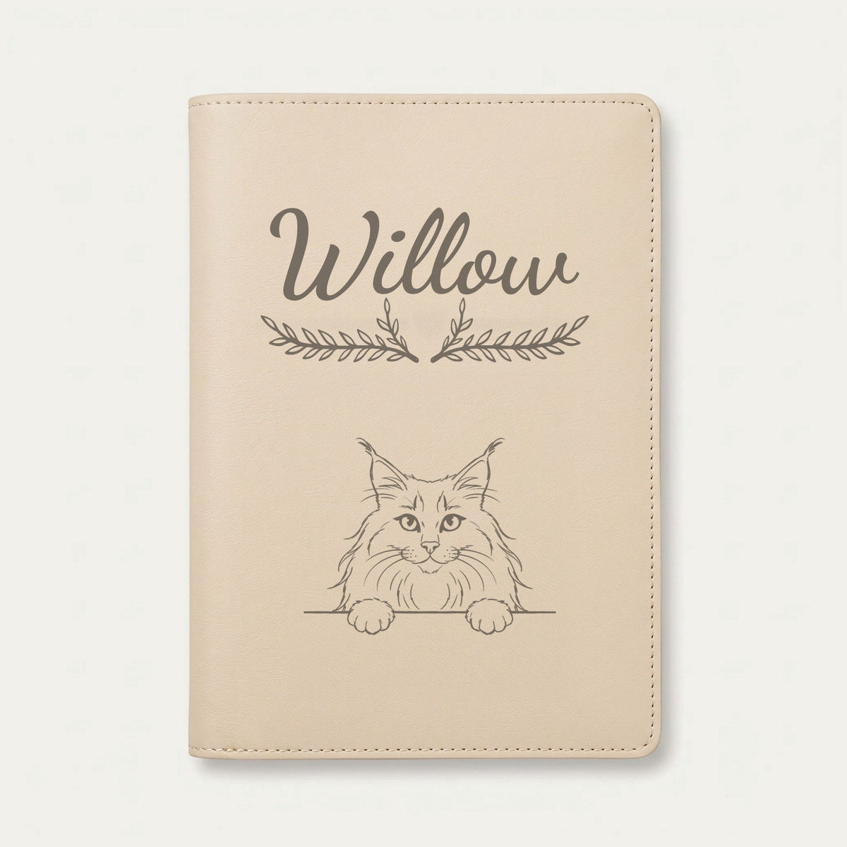 Protège carnet de santé chat personnalisé – Norvégien — Crème vanille — Bouquet — gravure « Willow »