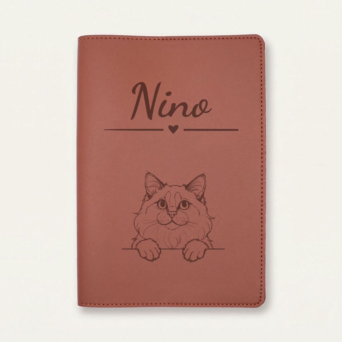 Protège carnet de santé chat personnalisé – Ragdoll — Chocolat — Cœur — gravure « Nino »