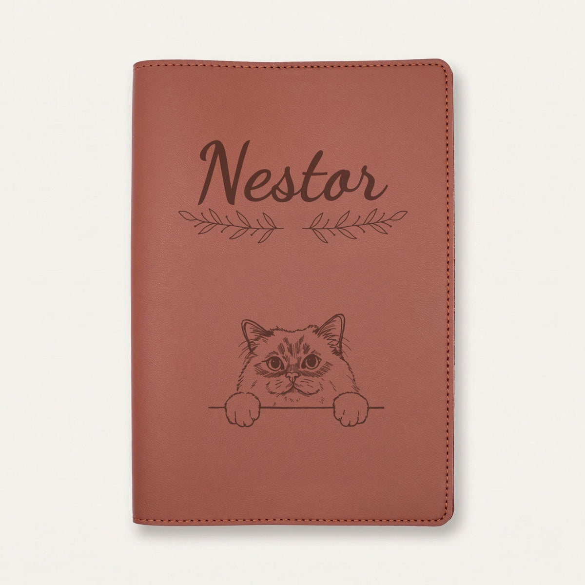 Protège carnet de santé chat personnalisé – Sacré de Birmanie — Chocolat — Rameaux — gravure « Nestor »