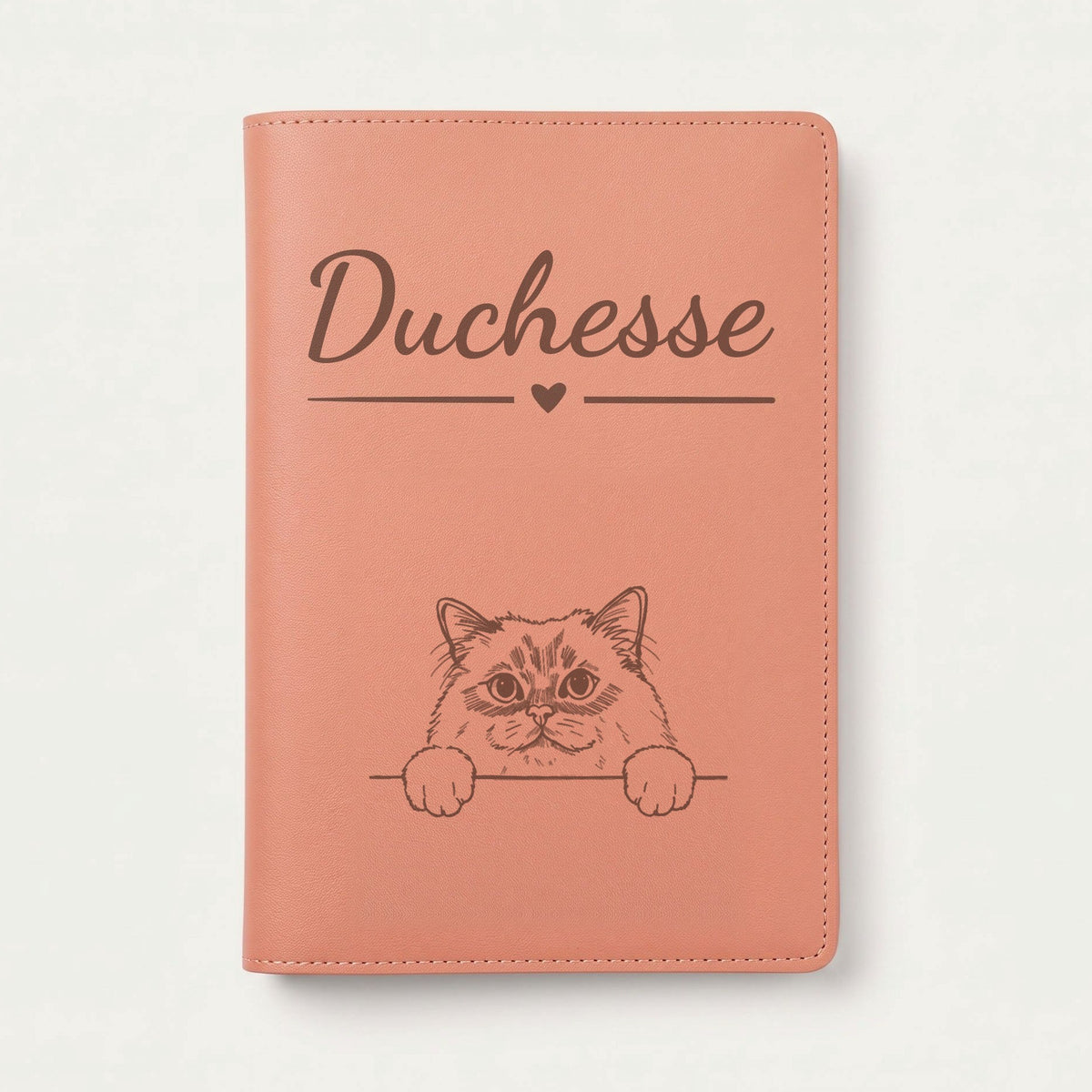 Protège carnet de santé chat personnalisé – Sacré de Birmanie — Terracotta — Cœur — gravure « Duchesse »