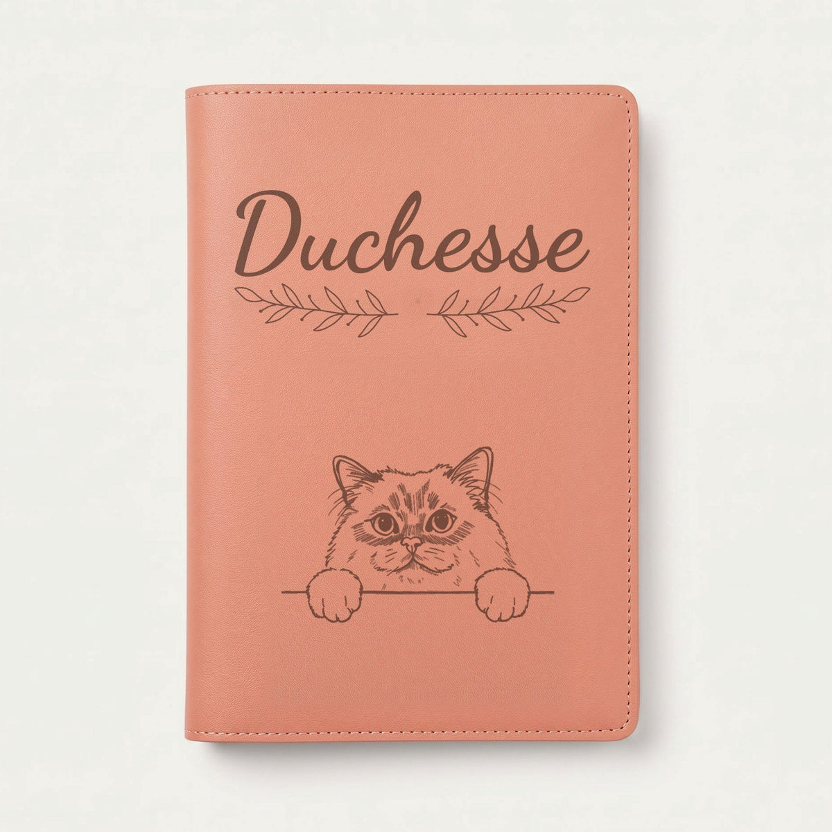 Protège carnet de santé chat personnalisé – Sacré de Birmanie — Terracotta — Rameaux — gravure « Duchesse »