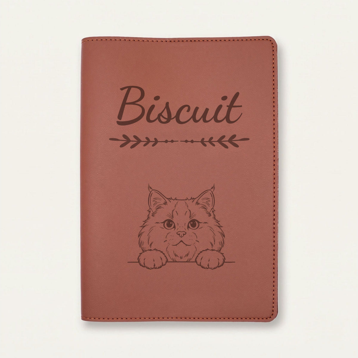Protège carnet de santé chat personnalisé – Sibérien — Chocolat — Flèche — gravure « Biscuit »