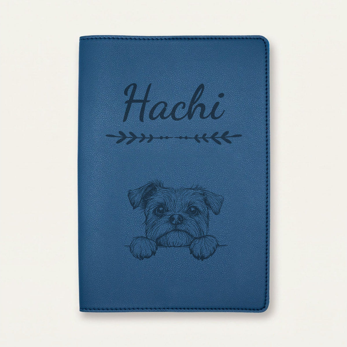 Protège carnet de santé chien personnalisé – Affenpinscher — Bleu nuit — Flèche — gravure « Hachi »