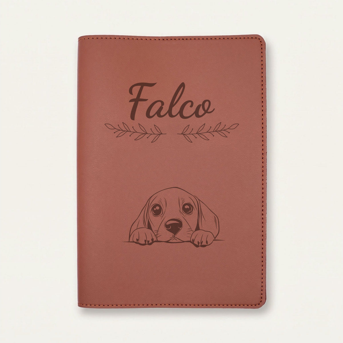 Protège carnet de santé chien personnalisé – Beagle — Chocolat — Rameaux — gravure « Falco »