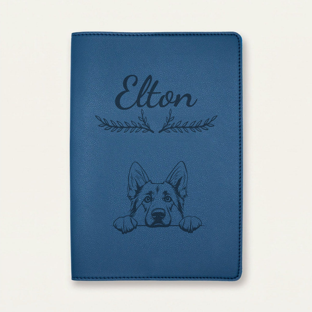 Protège carnet de santé chien personnalisé – Berger allemand — Bleu nuit — Bouquet — gravure « Elton »