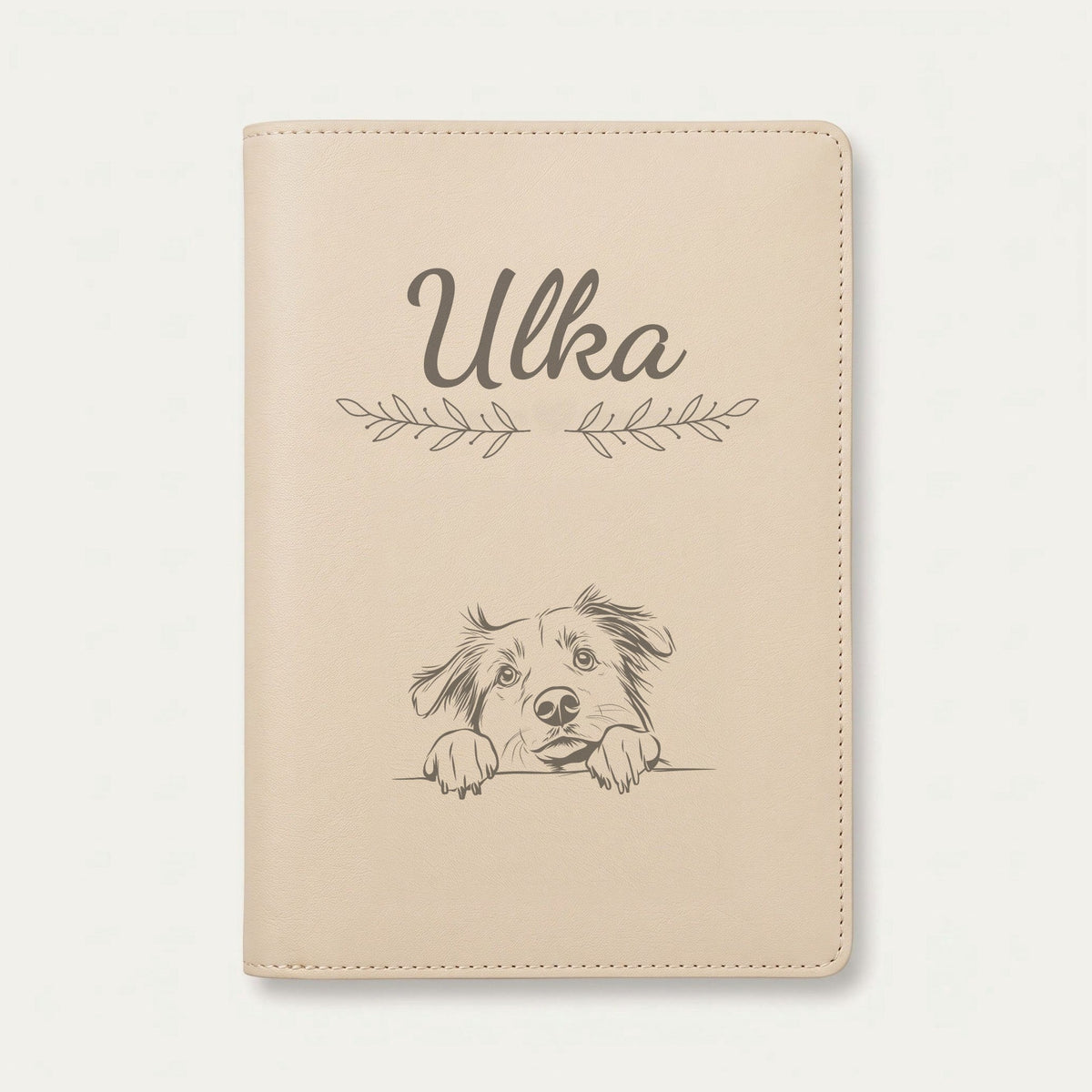 Protège carnet de santé chien personnalisé – Berger australien — Crème vanille — Rameaux — gravure « Ulka »