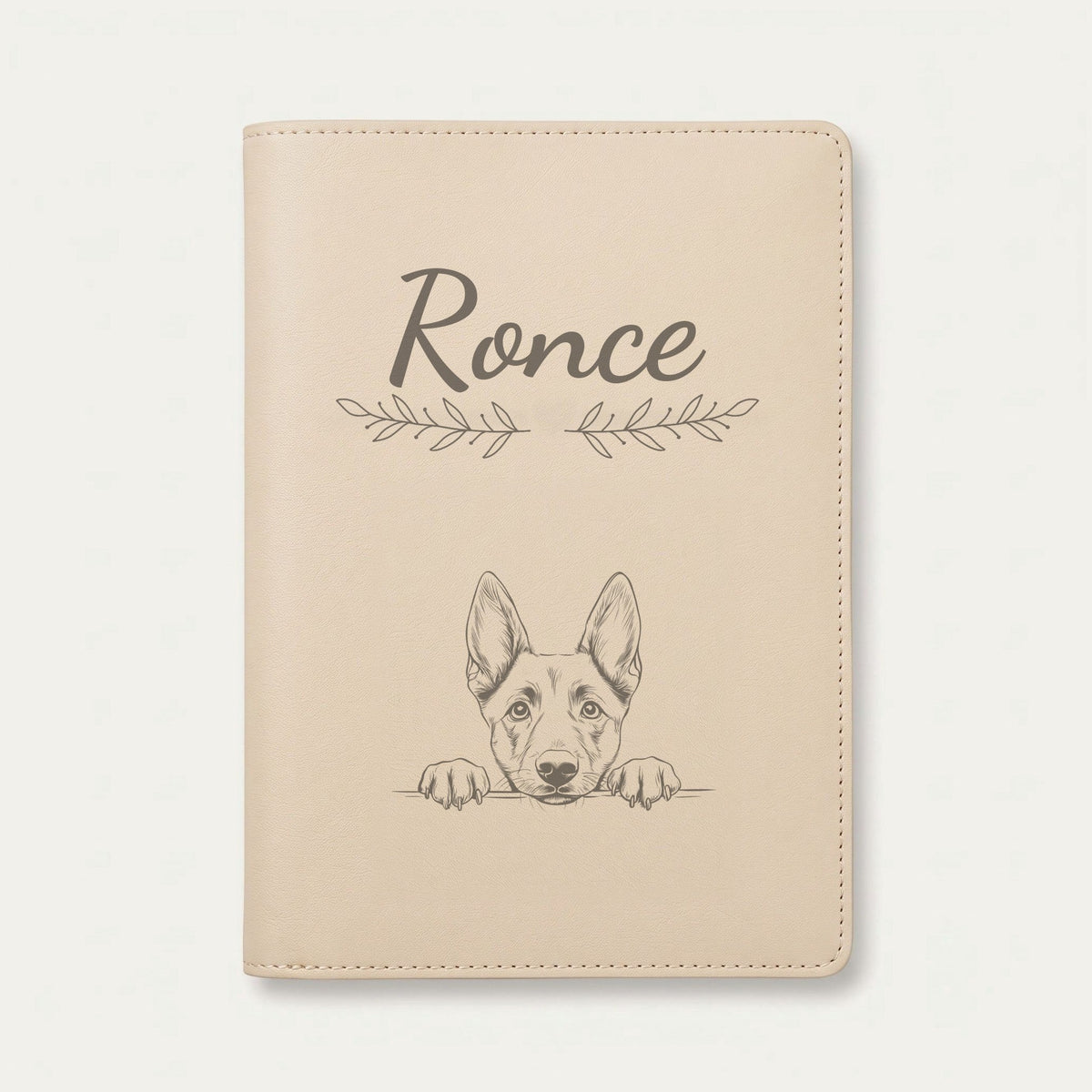 Protège carnet de santé chien personnalisé – Berger belge malinois — Crème vanille — Rameaux — gravure « Ronce »
