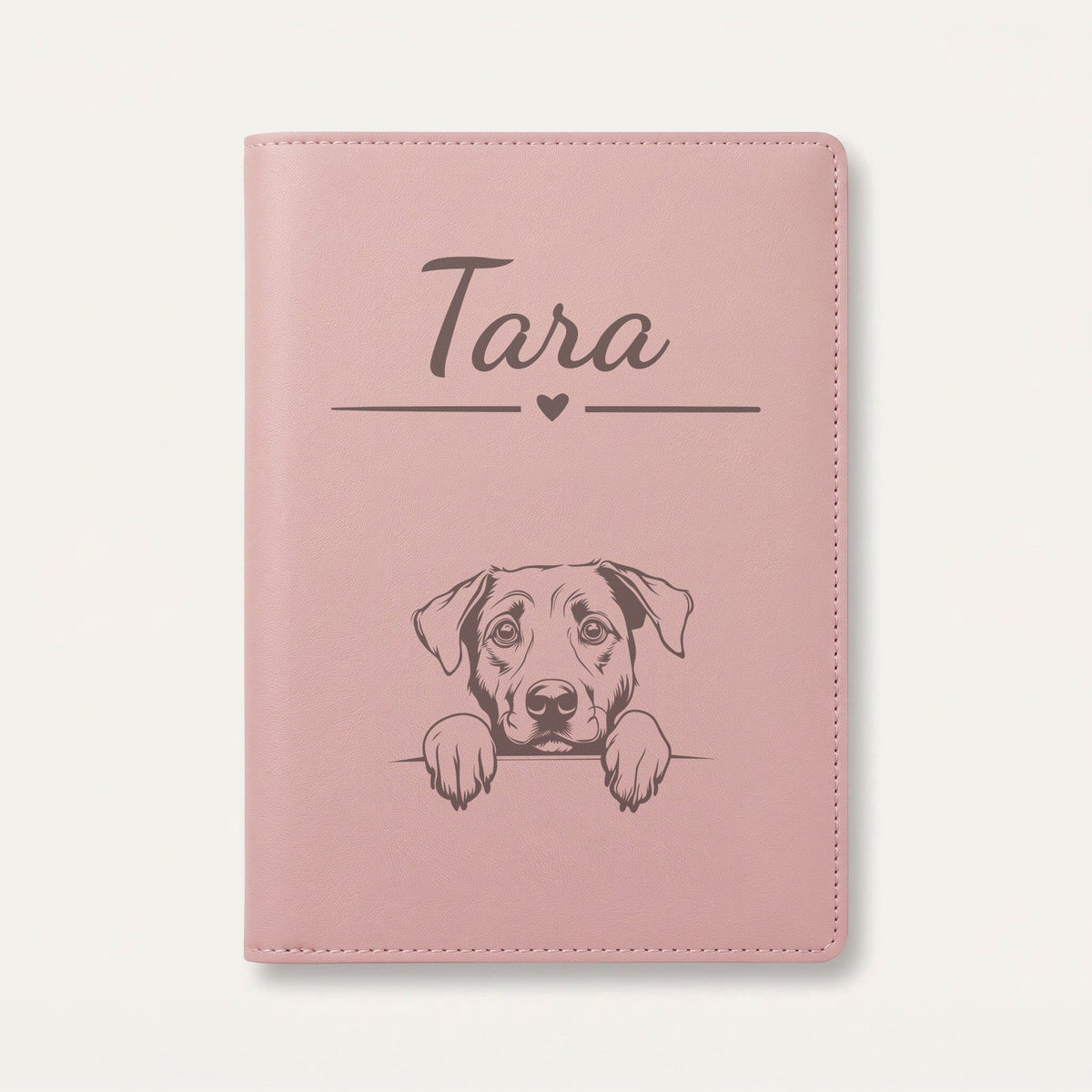 Protège carnet de santé chien personnalisé – Berger d'Anatolie — Rose dragée — Cœur — gravure « Tara »