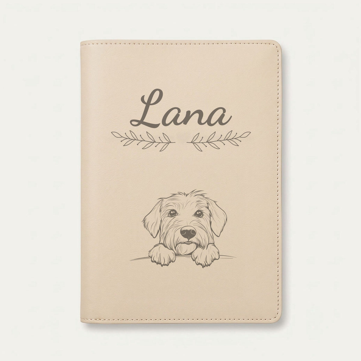 Protège carnet de santé chien personnalisé – Berger de Brie (Briard) — Crème vanille — Rameaux — gravure « Lana »