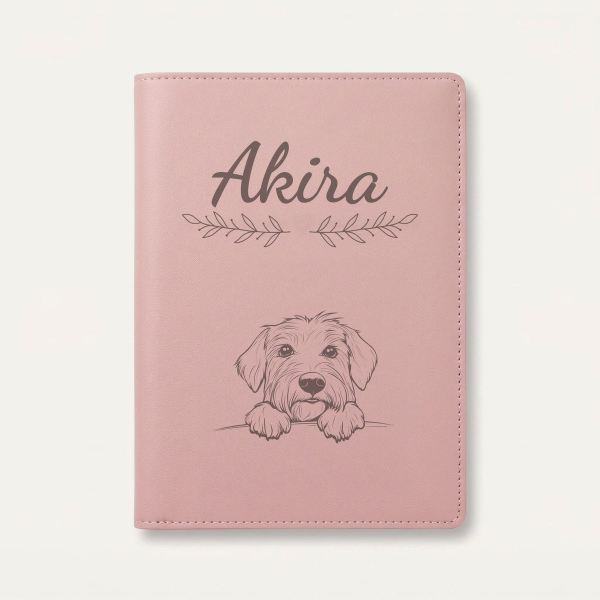 Protège carnet de santé chien personnalisé – Berger de Brie (Briard) — Rose dragée — Rameaux — gravure « Akira »