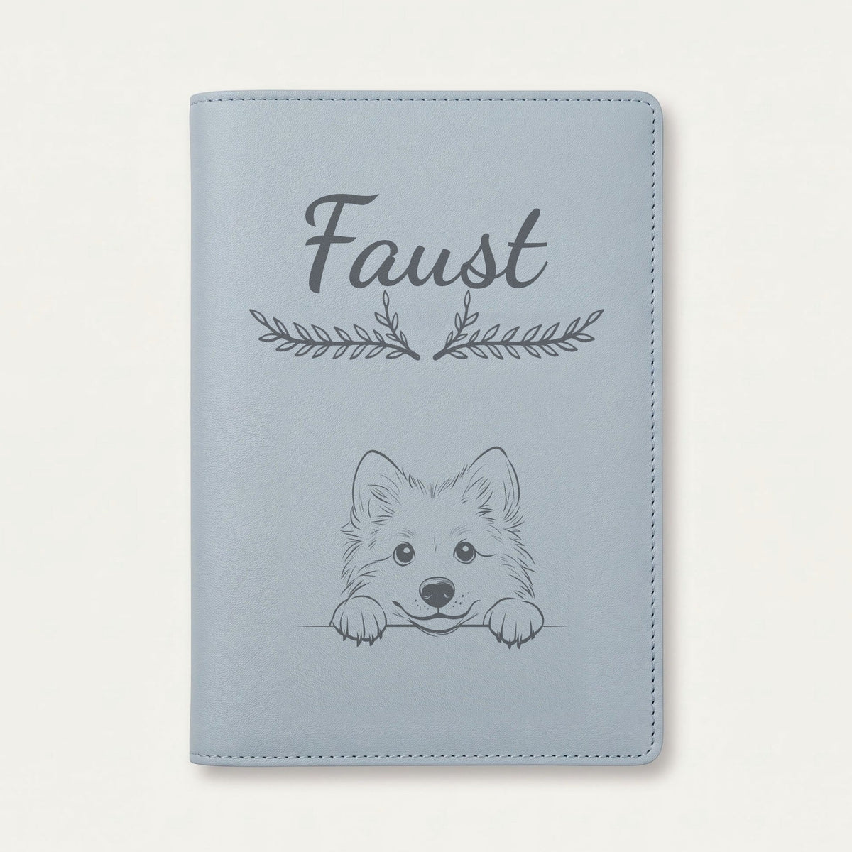 Protège carnet de santé chien personnalisé – Berger islandais — Bleu nuage — Bouquet — gravure « Faust »