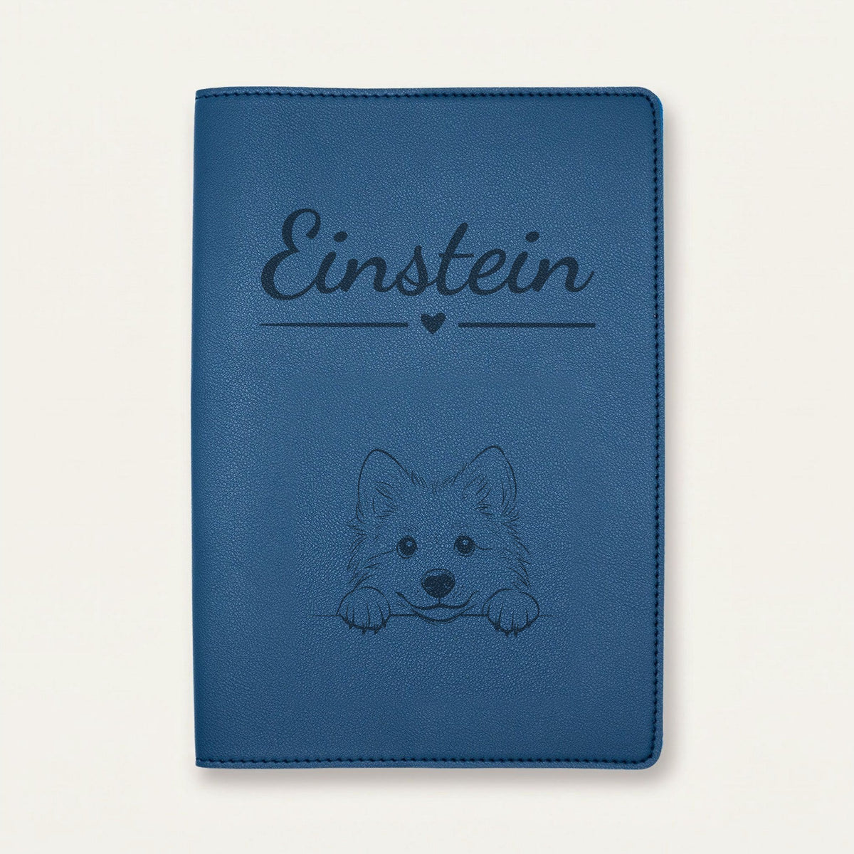 Protège carnet de santé chien personnalisé – Berger islandais — Bleu nuit — Cœur — gravure « Einstein »