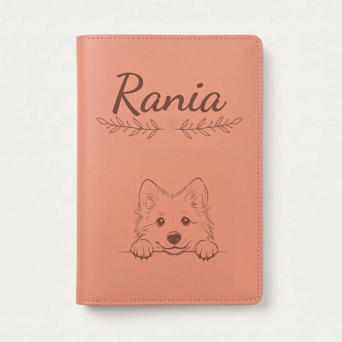 Protège carnet de santé chien personnalisé – Berger islandais — Terracotta — Rameaux — gravure « Rania »
