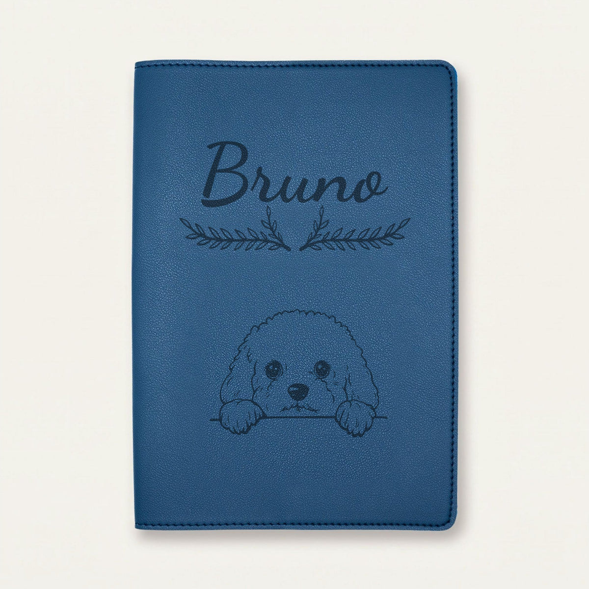 Protège carnet de santé chien personnalisé – Bichon frisé — Bleu nuit — Bouquet — gravure « Bruno »