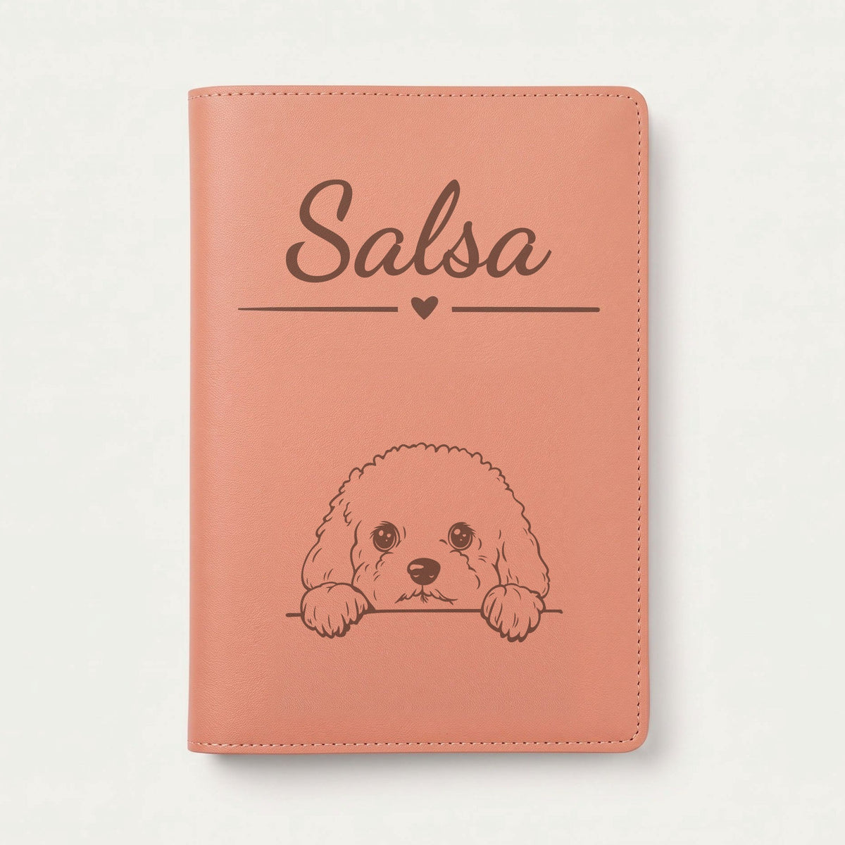 Protège carnet de santé chien personnalisé – Bichon frisé — Terracotta — Cœur — gravure « Salsa »