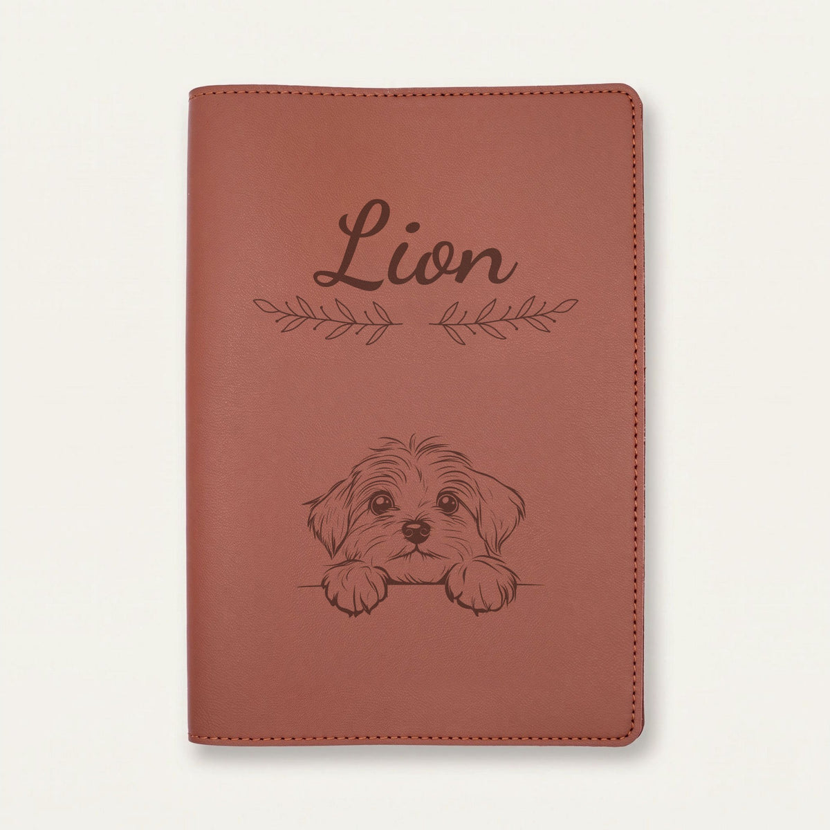 Protège carnet de santé chien personnalisé – Bichon havanais — Chocolat — Rameaux — gravure « Lion »