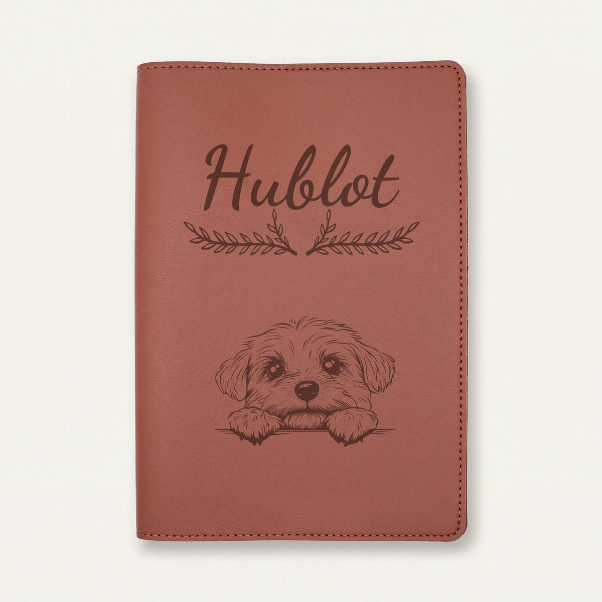 Protège carnet de santé chien personnalisé – Bichon maltais — Chocolat — Bouquet — gravure « Hublot »